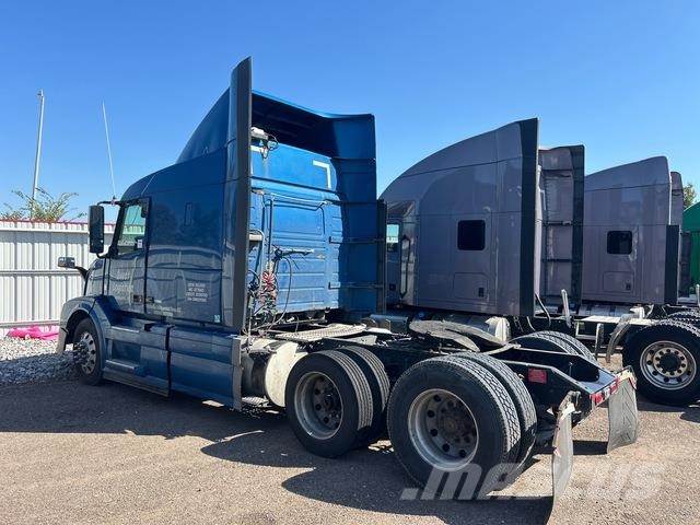 Volvo VNL Cabezas tractoras
