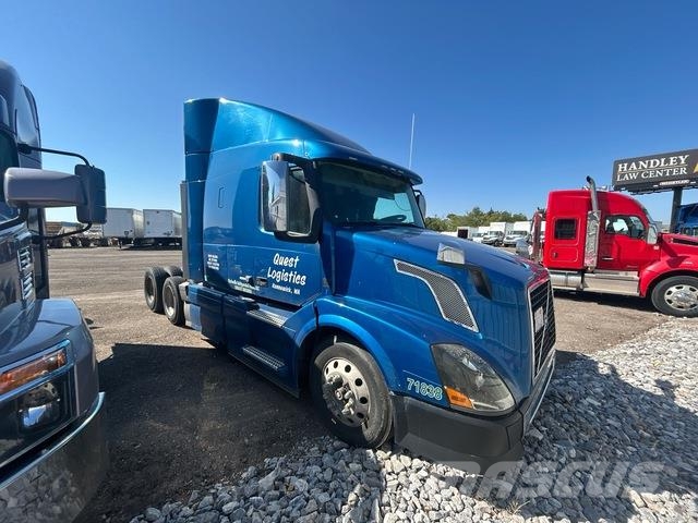 Volvo VNL Cabezas tractoras