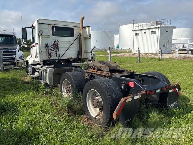 Volvo VNL Trekkers