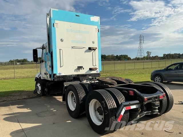 Volvo VNL Sattelzugmaschinen