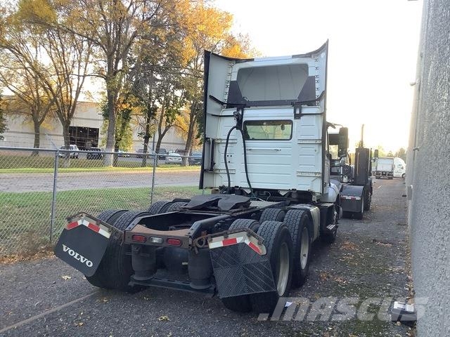 Volvo VNL Camiones tractor