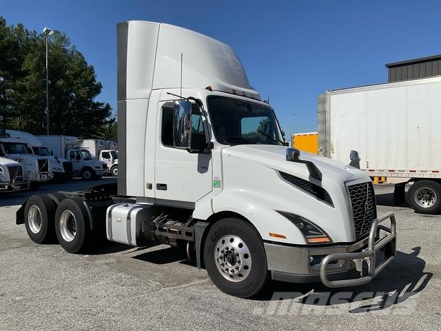 Volvo VNL Sattelzugmaschinen