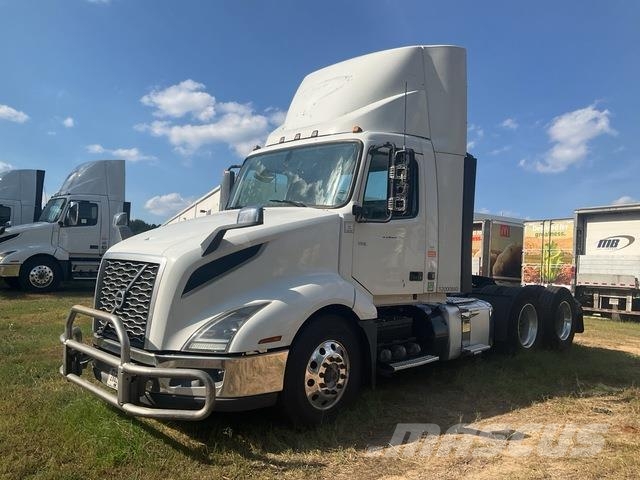 Volvo VNL 300 牵引车