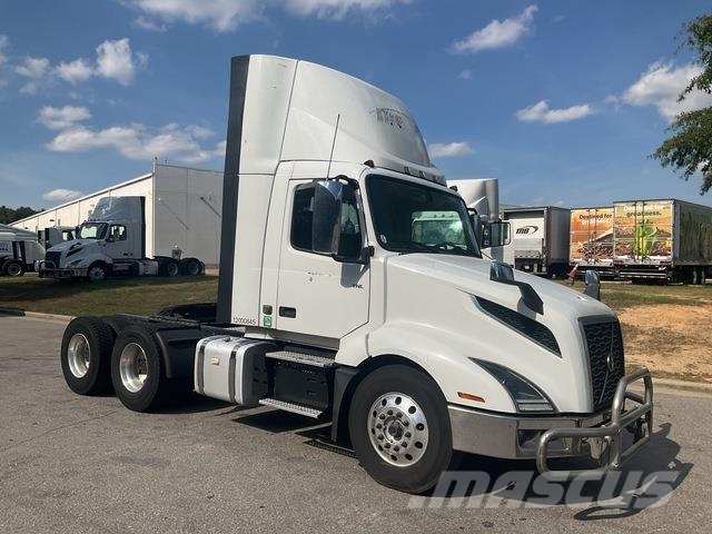 Volvo VNL 300 Sattelzugmaschinen
