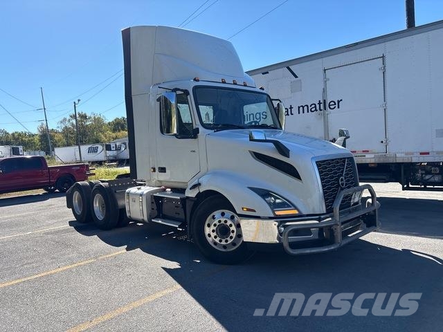 Volvo VNL 300 Vlačilci