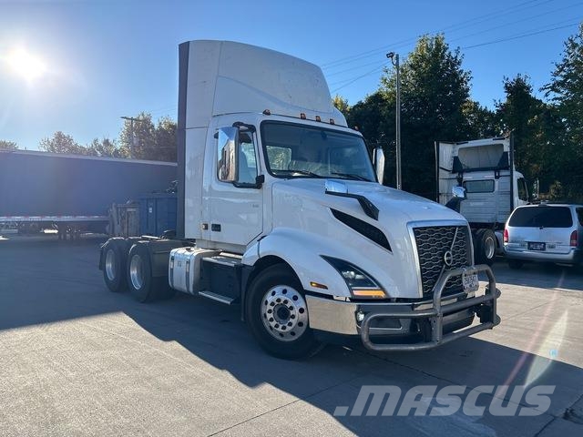 Volvo VNL 300 Vlačilci
