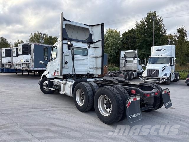 Volvo VNL300 Vilcēji