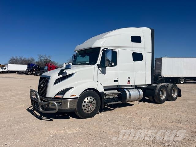 Volvo VNL64T760 Prime Movers