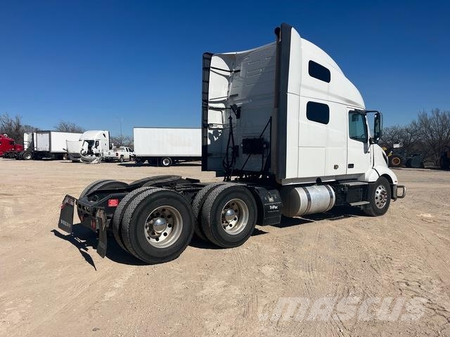 Volvo VNL64T760 Prime Movers