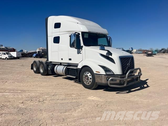 Volvo VNL64T760 Prime Movers