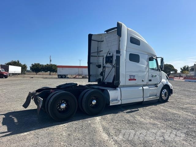 Volvo VNL760 Trekkers