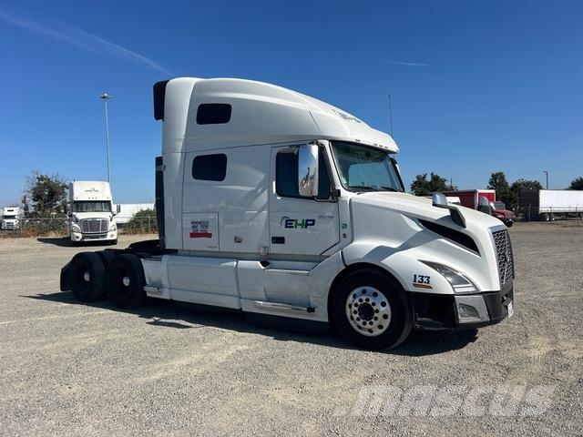 Volvo VNL760 Trekkers