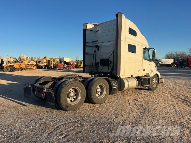  Volvo  VNL860 Prime Movers