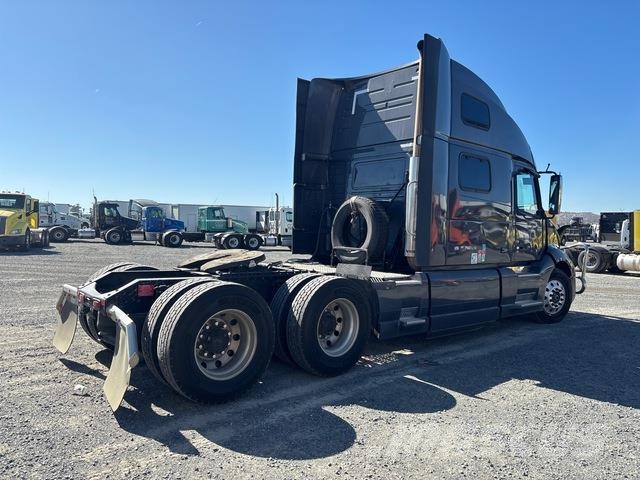 Volvo VNL860 Tegljači