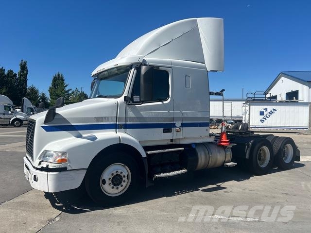 Volvo VNM Sattelzugmaschinen
