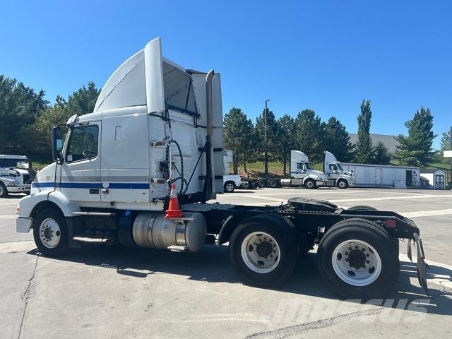 Volvo VNM Sattelzugmaschinen