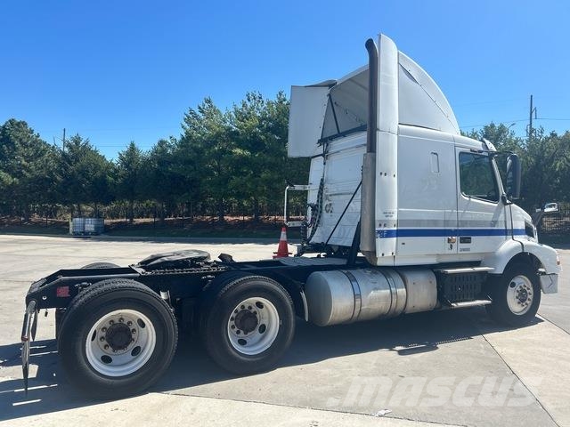 Volvo VNM Sattelzugmaschinen