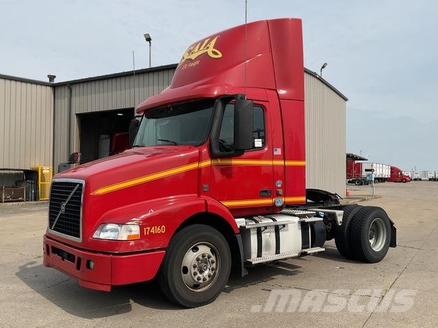 Volvo VNM Τράκτορες