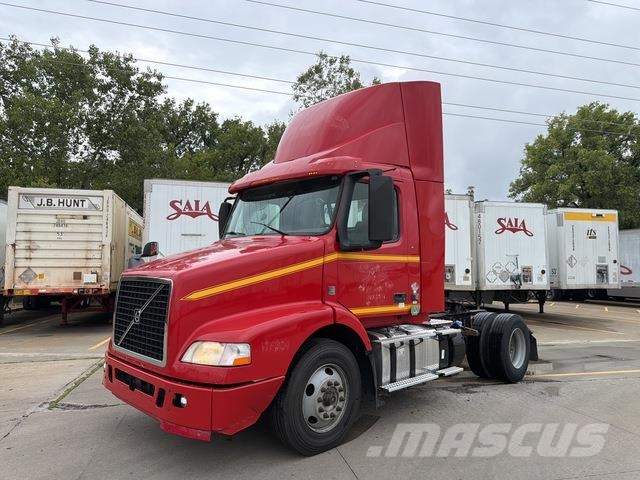 Volvo VNM Τράκτορες