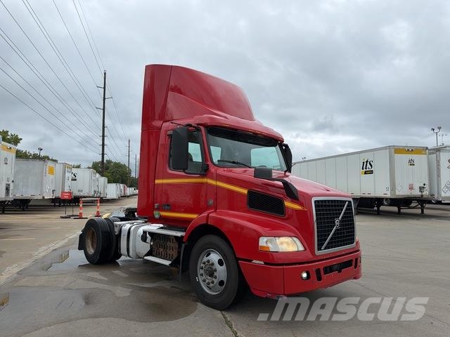 Volvo VNM Τράκτορες