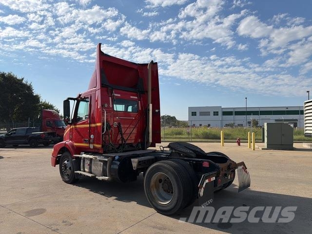Volvo VNM Τράκτορες