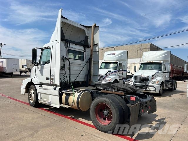 Volvo VNM Vlačilci
