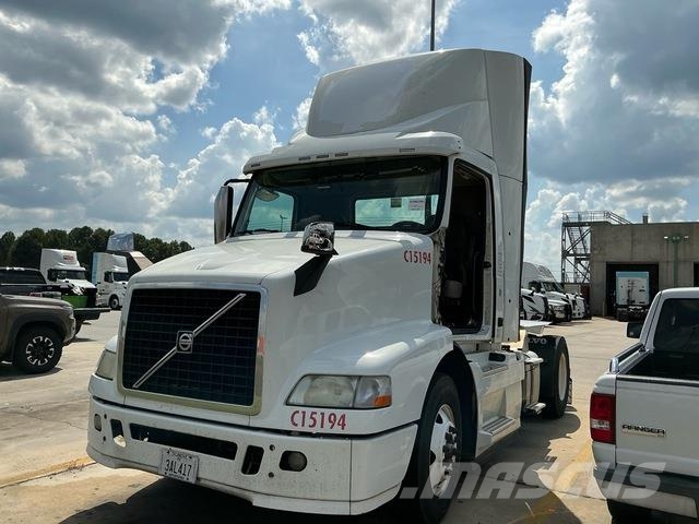 Volvo VNM Trekkers