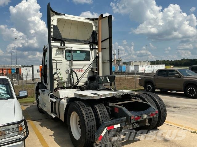 Volvo VNM Trekkers