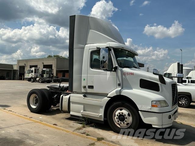 Volvo VNM Trekkers