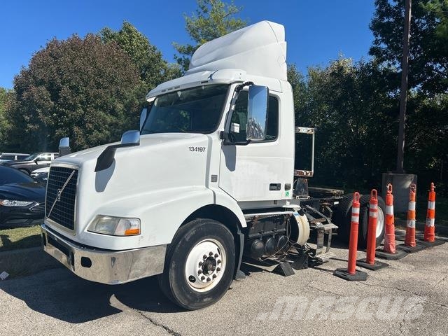 Volvo VNM Sattelzugmaschinen