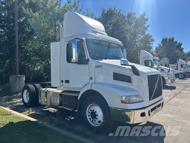 Volvo VNM Sattelzugmaschinen