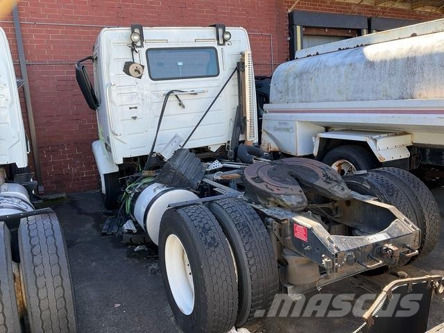 Volvo VNM Sattelzugmaschinen