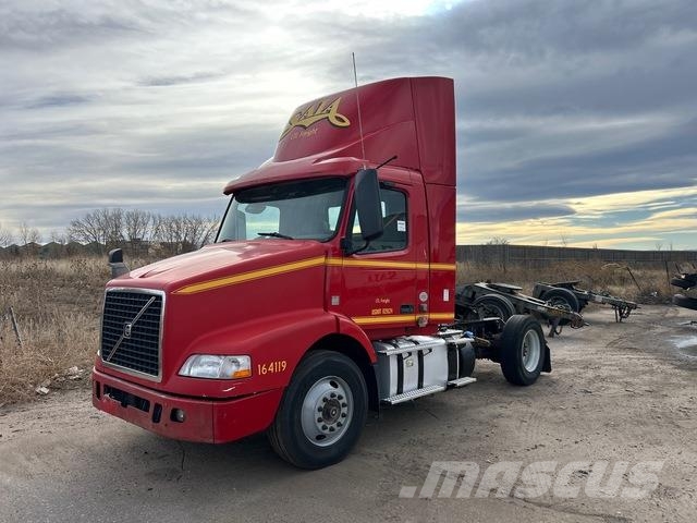 Volvo VNM42T Trekkers