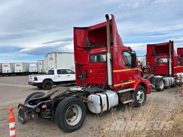 Volvo VNM42T Trekkers