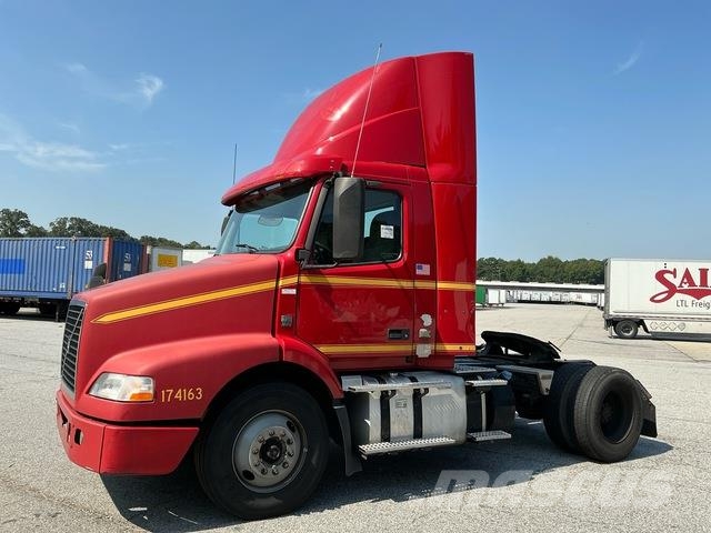 Volvo VNM42T Sattelzugmaschinen