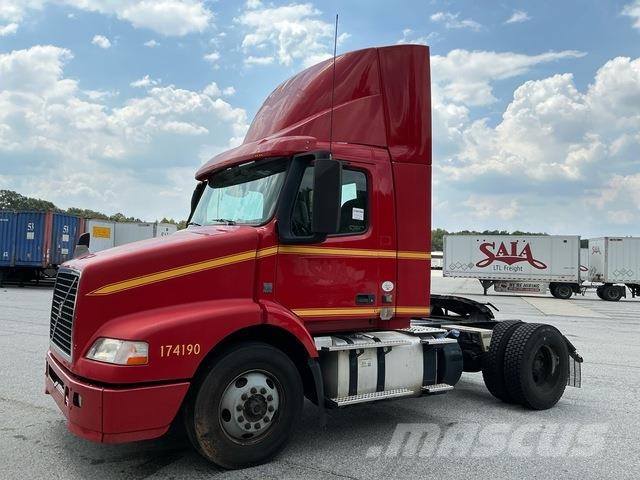 Volvo VNM42T Sattelzugmaschinen