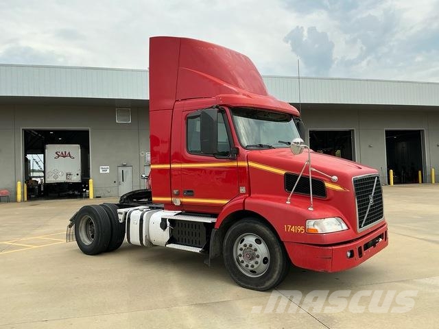 Volvo VNM42T Sattelzugmaschinen