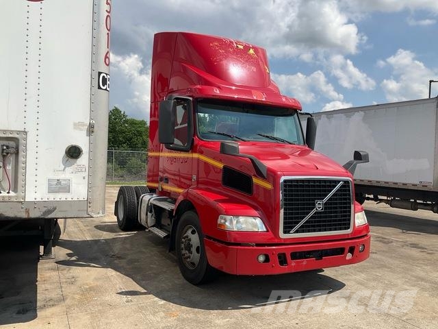 Volvo VNM42T Trekkers
