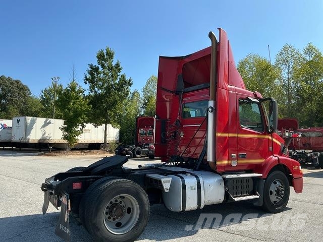 Volvo VNM42T Sattelzugmaschinen