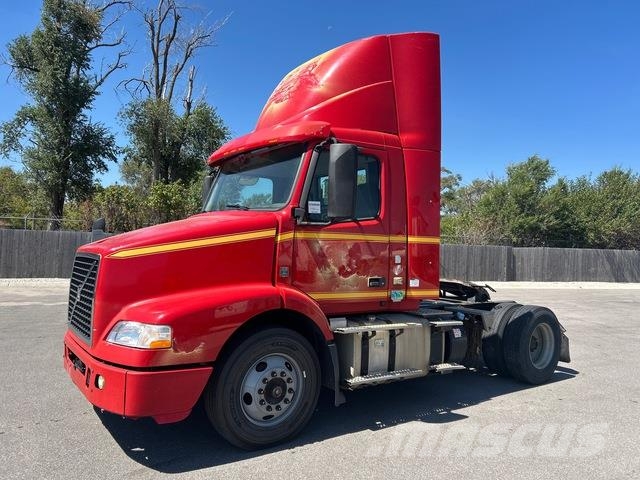 Volvo VNM42T Sattelzugmaschinen