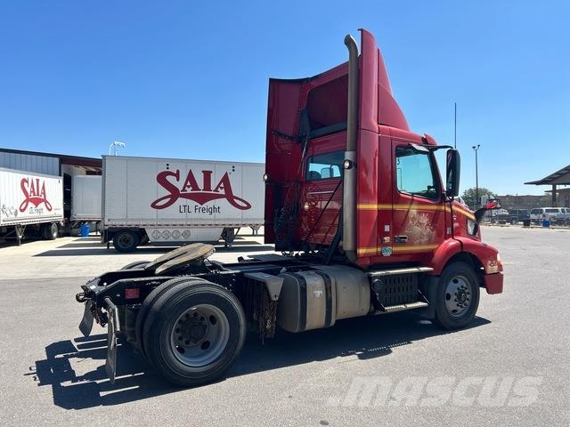 Volvo VNM42T Sattelzugmaschinen