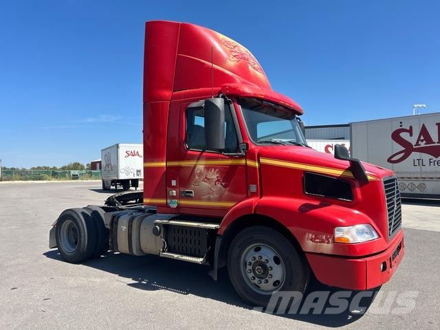 Volvo VNM42T Sattelzugmaschinen