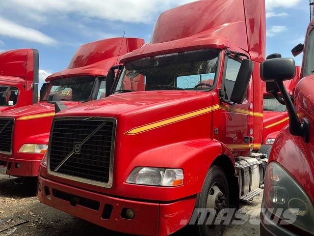 Volvo VNM42T Sattelzugmaschinen