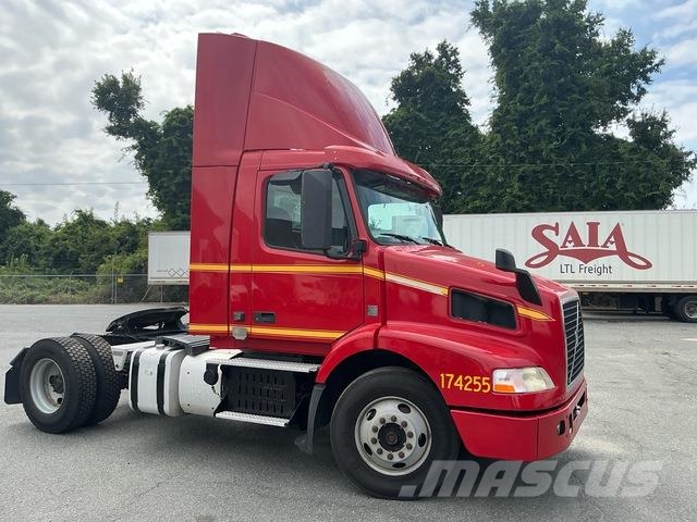 Volvo VNM42T Sattelzugmaschinen