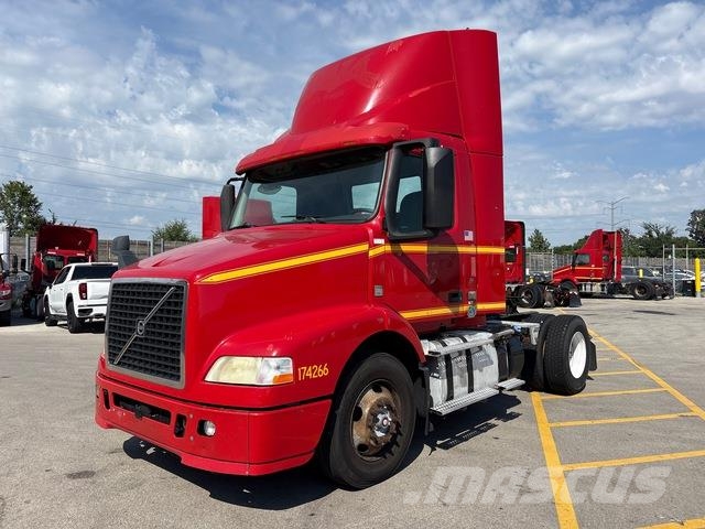 Volvo VNM42T Sattelzugmaschinen