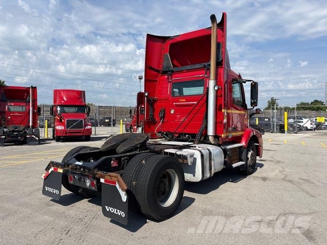 Volvo VNM42T Sattelzugmaschinen