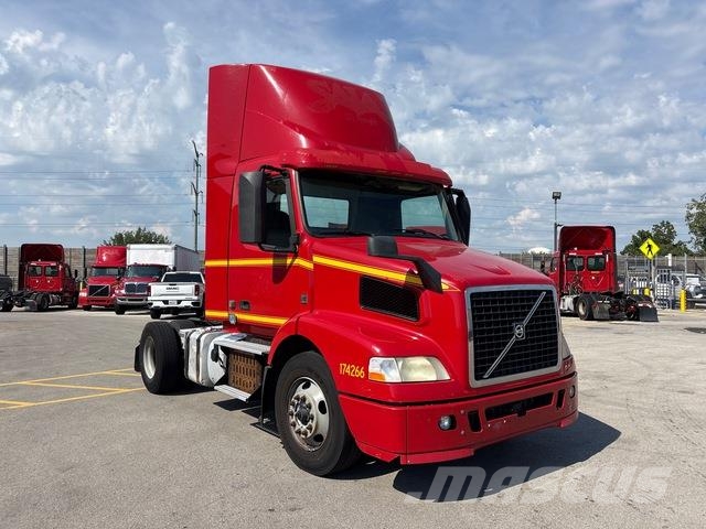 Volvo VNM42T Sattelzugmaschinen