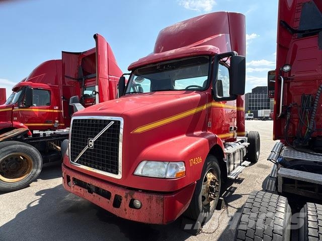 Volvo VNM42T Sattelzugmaschinen