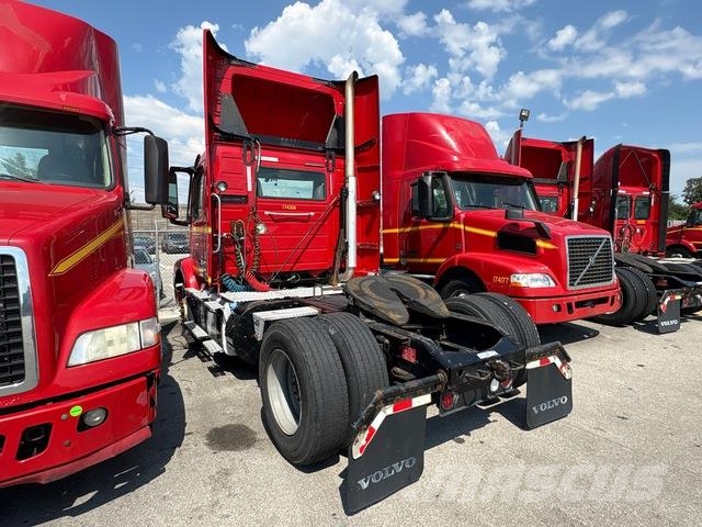 Volvo VNM42T Sattelzugmaschinen