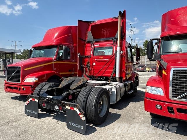 Volvo VNM42T Sattelzugmaschinen